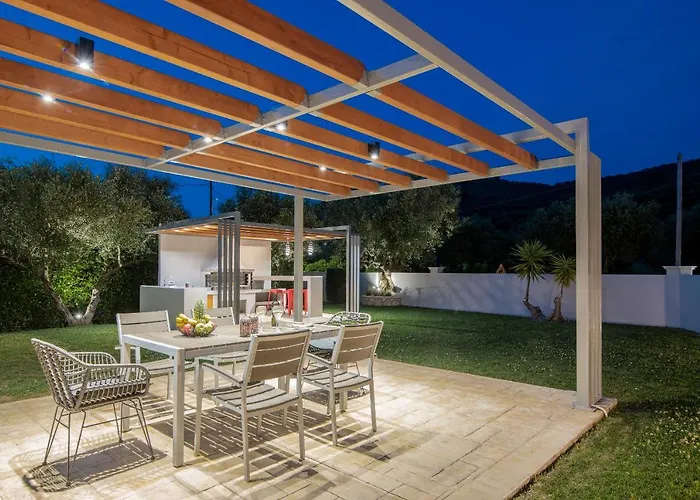 Gala's Elegant Willa *