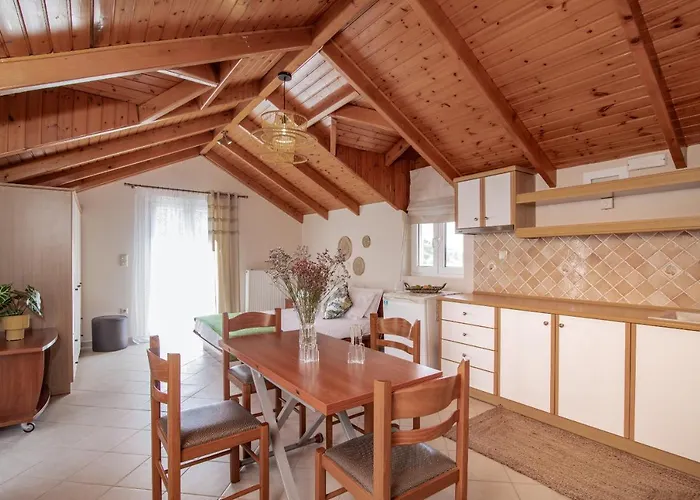 Gala's Elegant * Tragaki