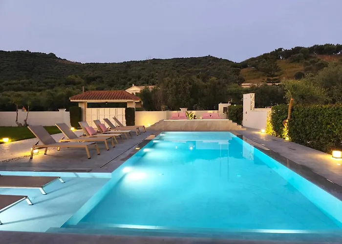 Gala's Elegant Willa *