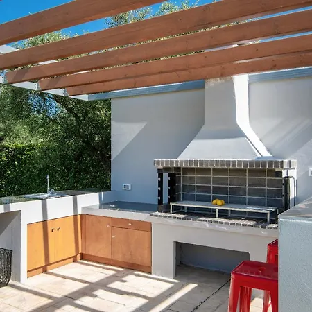 Villa Gala's Elegant Tragaki