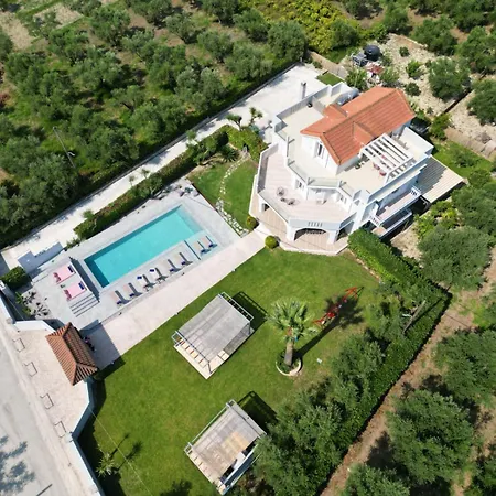 Gala's Elegant * Tragaki