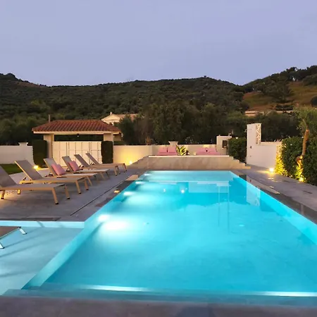 Gala's Elegant Vila *