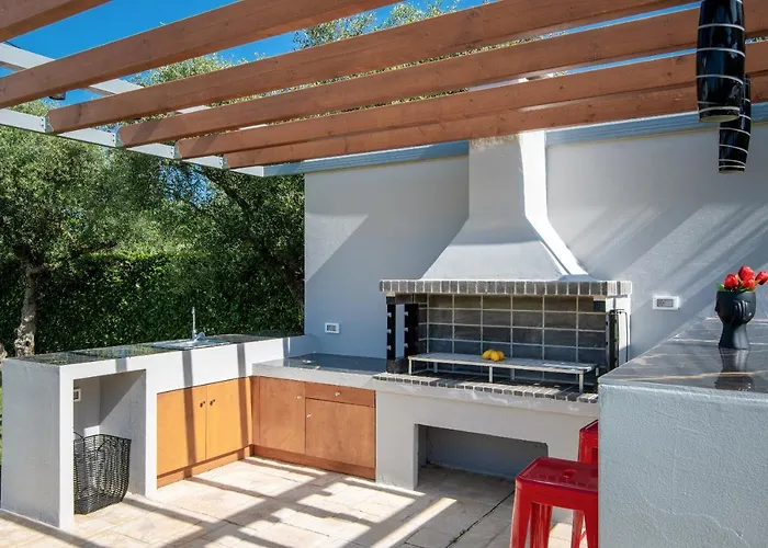 Villa Gala's Elegant Tragaki